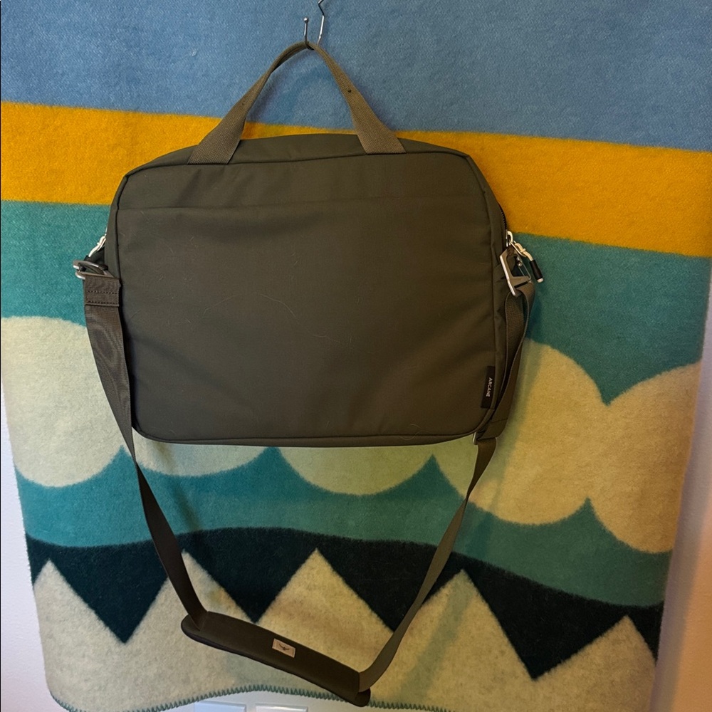 Osprey Messenger Computer Bag - image 2